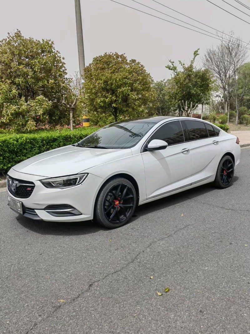 苏州19年别克君威2