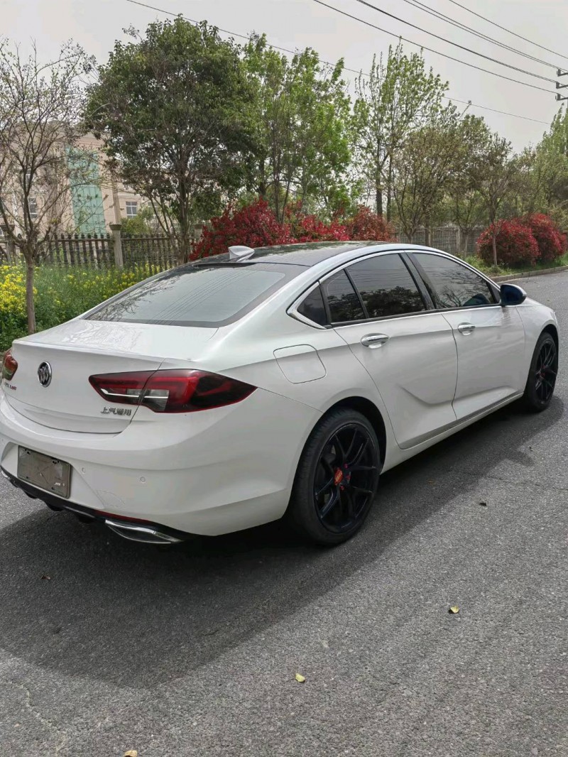 苏州19年别克君威4