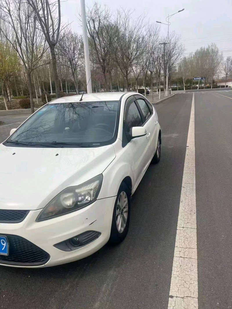 枣庄13年福特福克斯2