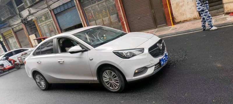 衡阳18年别克凯越3