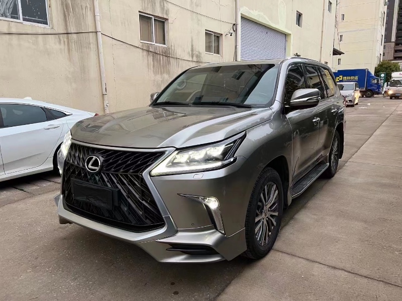 广州19年雷克萨斯LX4