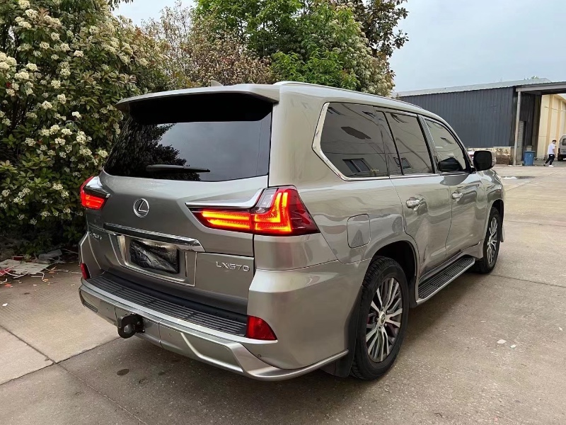 广州19年雷克萨斯LX8