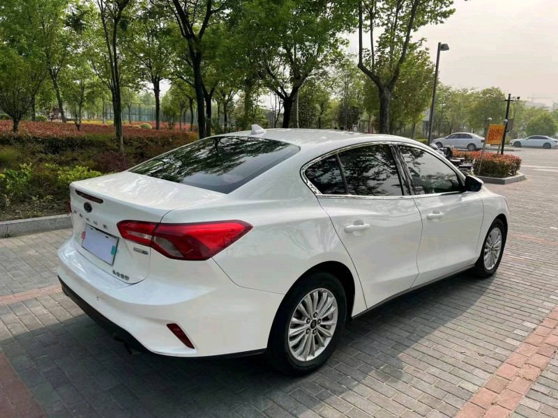 徐州19年福特福克斯8