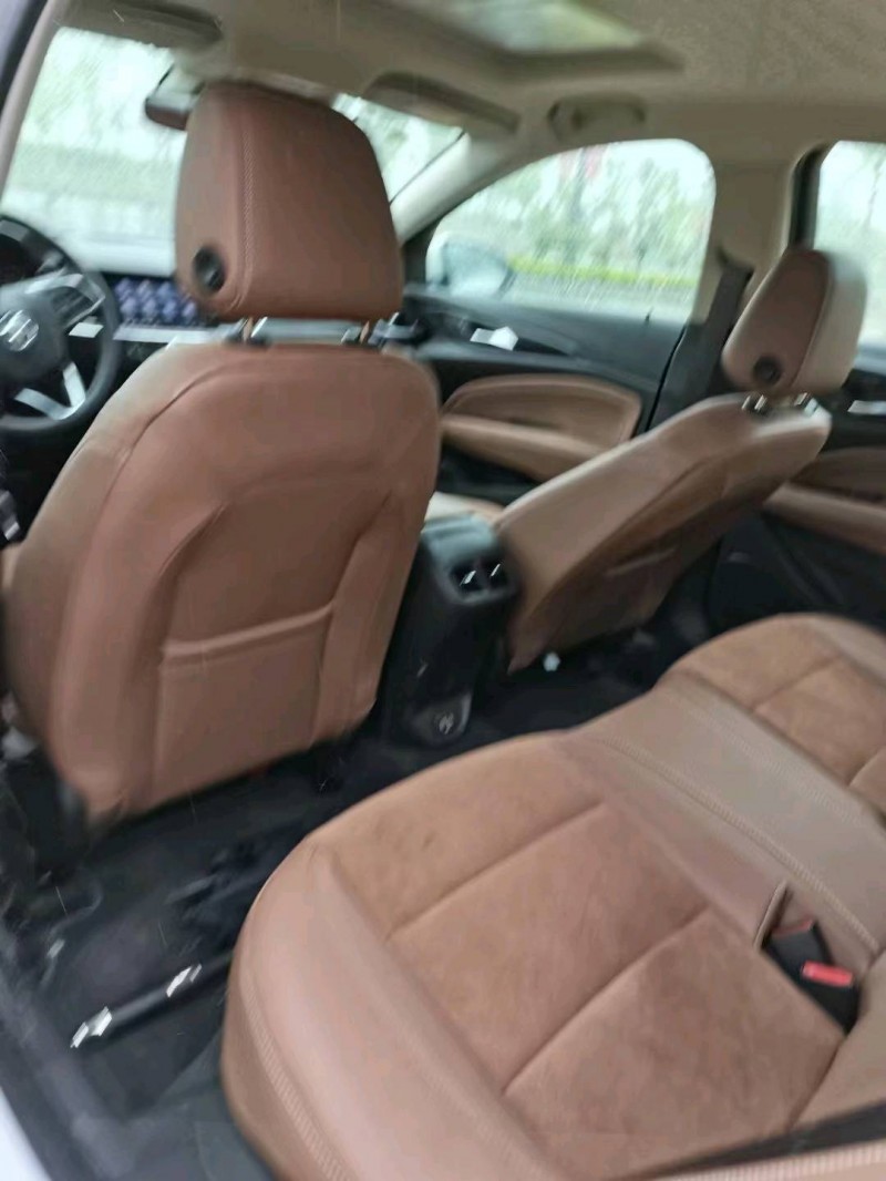 枣庄23年别克君威5