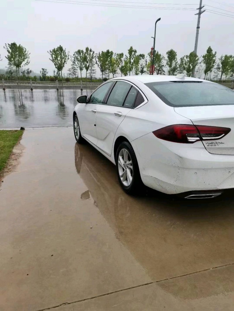 枣庄23年别克君威7