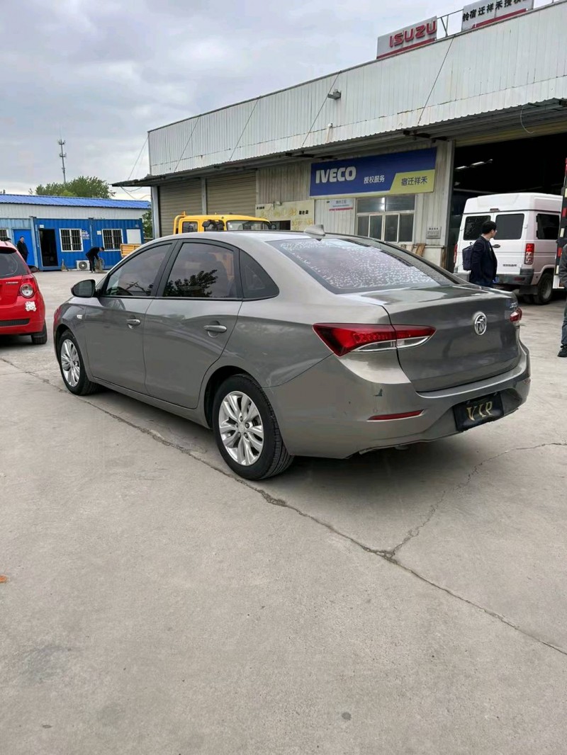 宿迁17年别克英朗7