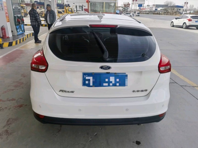 邢台18年福特福克斯9