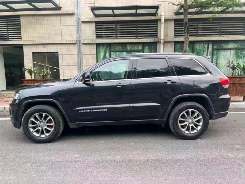 深圳15年Jeep大切诺基3