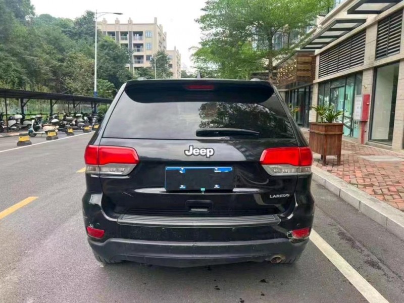 深圳15年Jeep大切诺基7