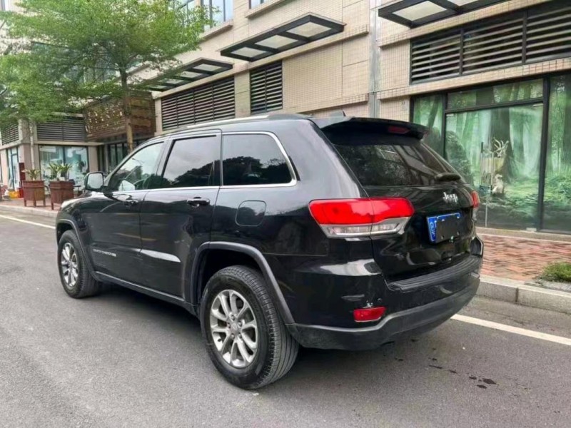 深圳15年Jeep大切诺基9