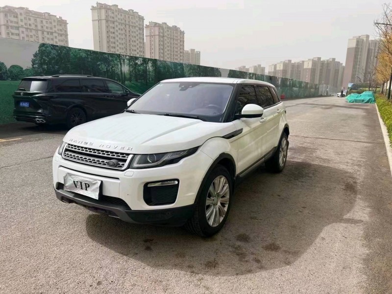 青岛18年路虎极光2