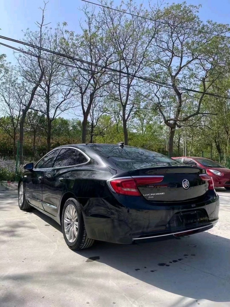 青岛18年别克君越4