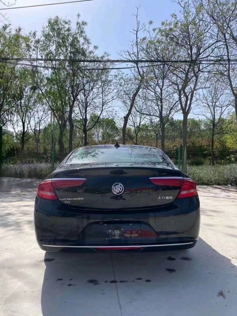 青岛18年别克君越6