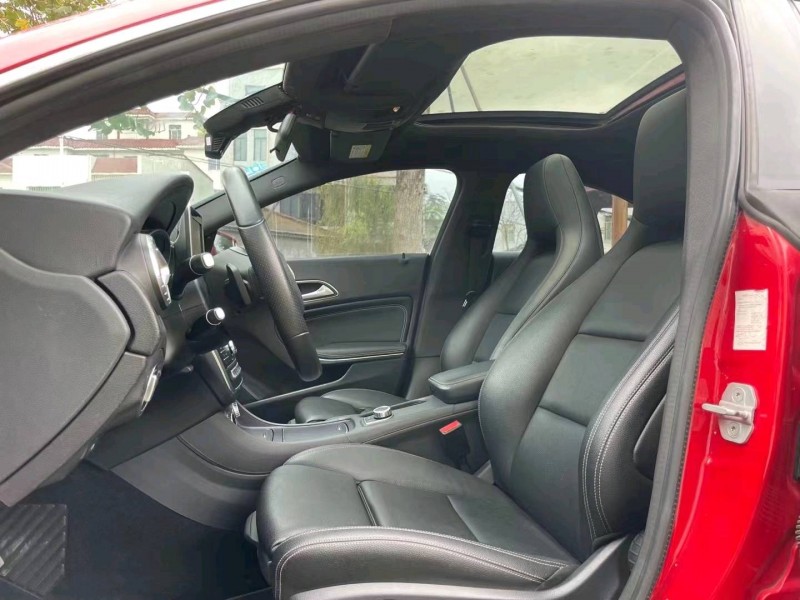 汕头16年奔驰CLA4