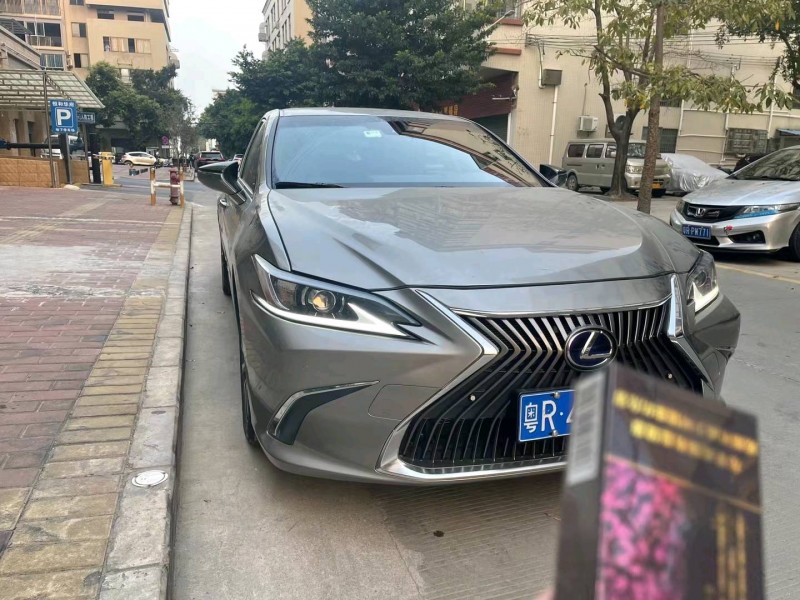 广州20年雷克萨斯ES3