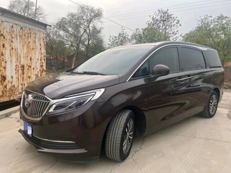 青岛17年别克GL82