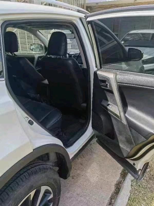 重庆19年丰田RAV4荣放5