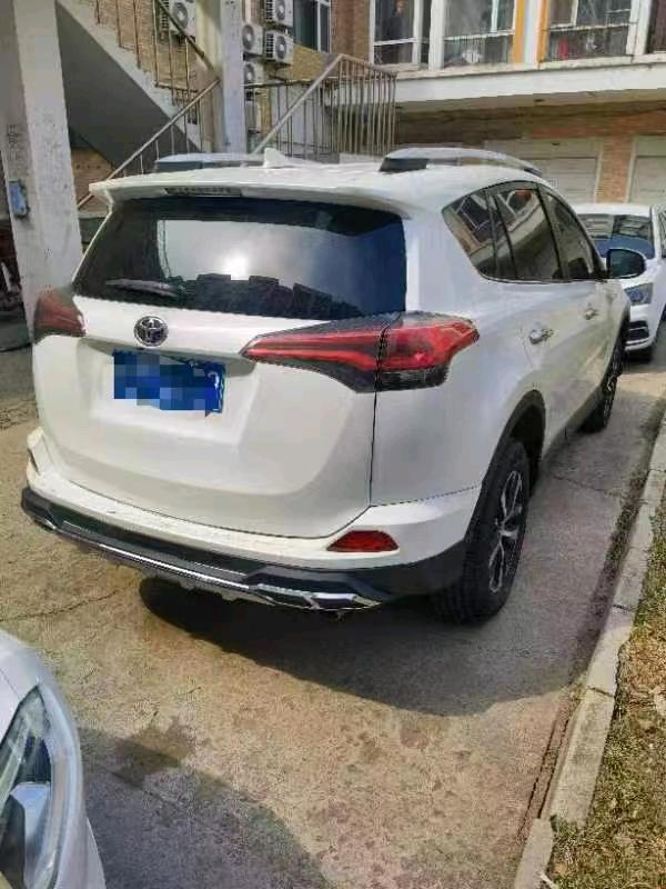 重庆19年丰田RAV4荣放6