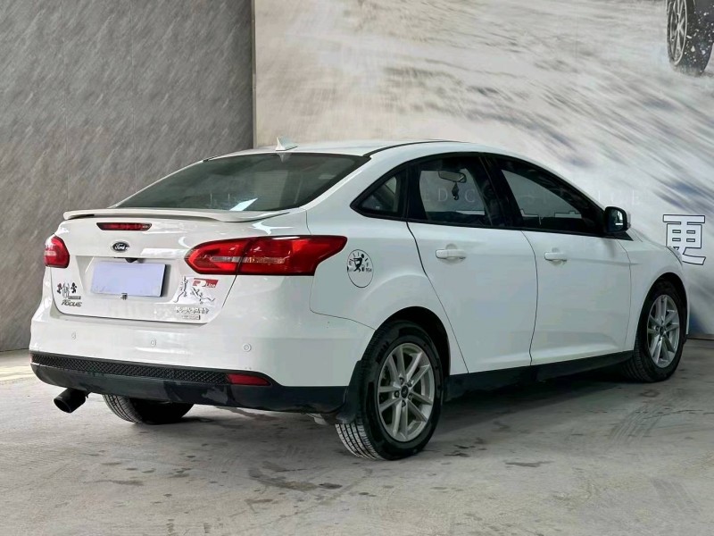 广州17年福特福克斯5