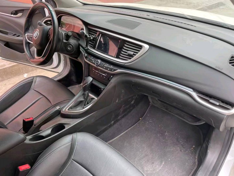 青岛21年别克英朗7