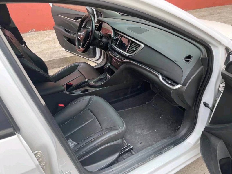 青岛21年别克英朗6