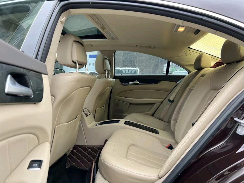 东莞13年奔驰CLS6