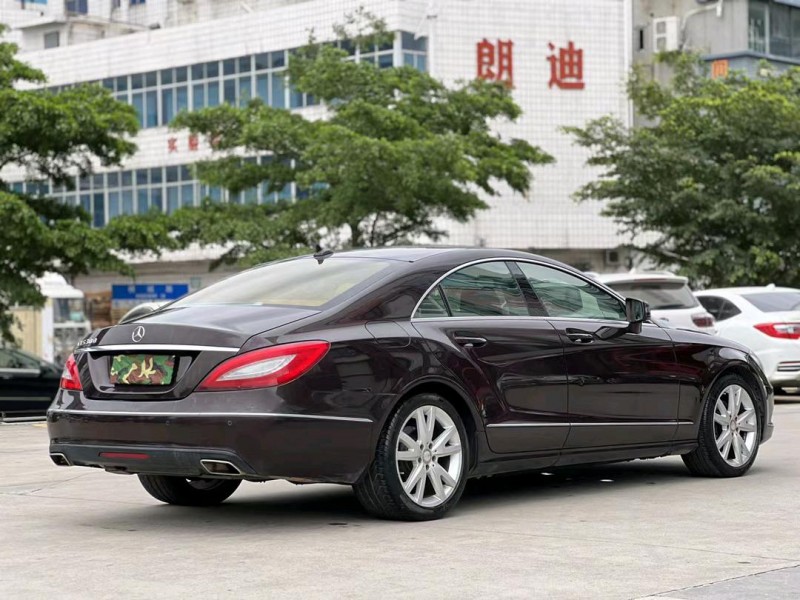 东莞13年奔驰CLS8