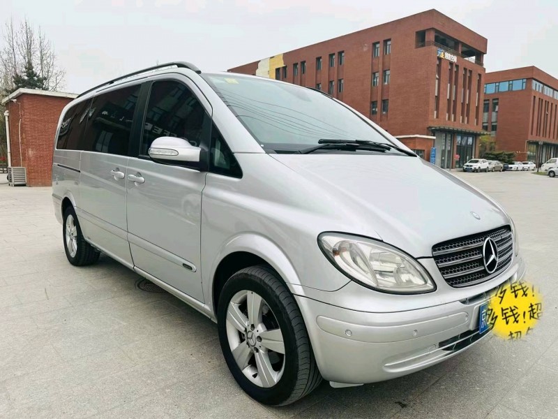 北京11年奔驰唯雅诺2