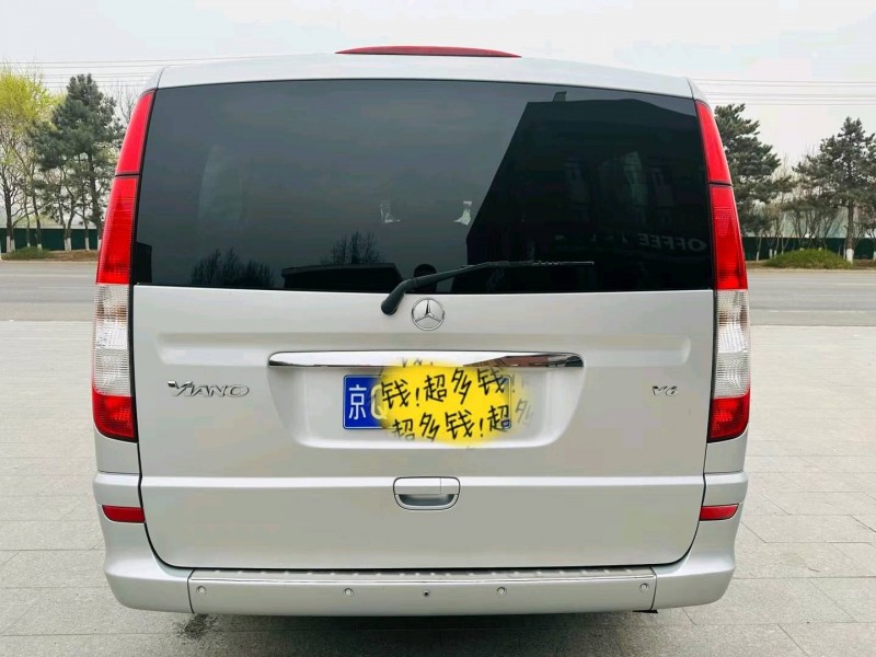 北京11年奔驰唯雅诺9
