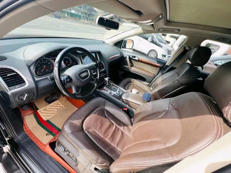 北京13年奥迪Q74