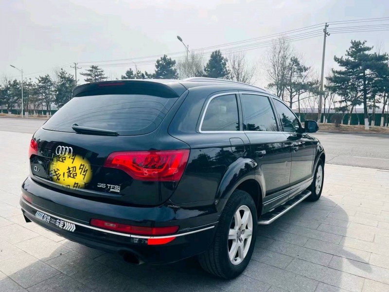 北京13年奥迪Q77