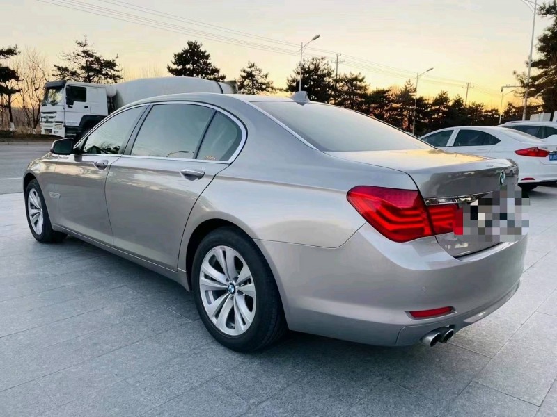 北京11年宝马7系7