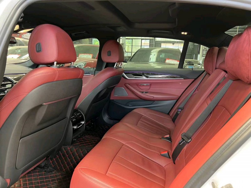 济宁19年宝马5系6