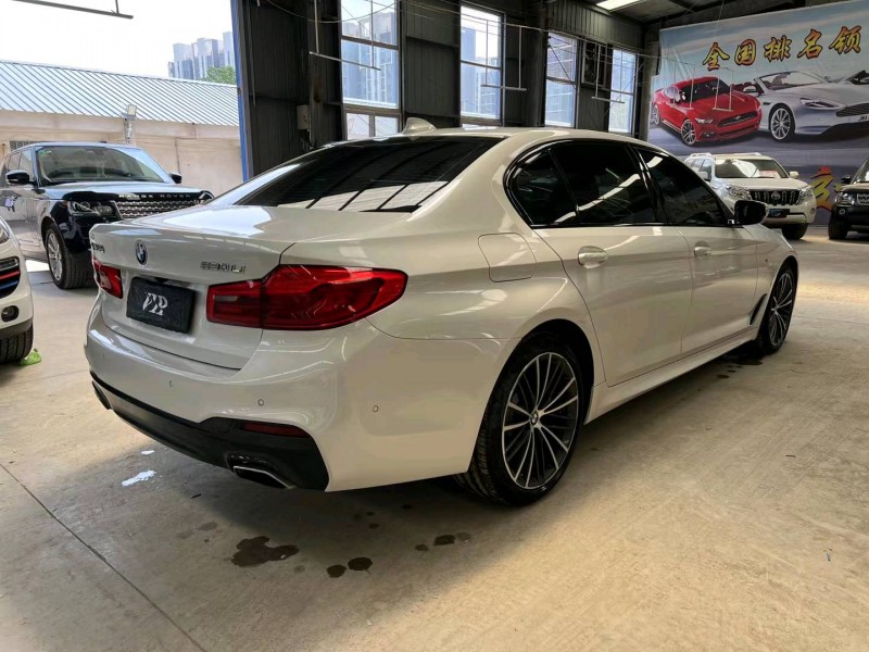 济宁19年宝马5系7