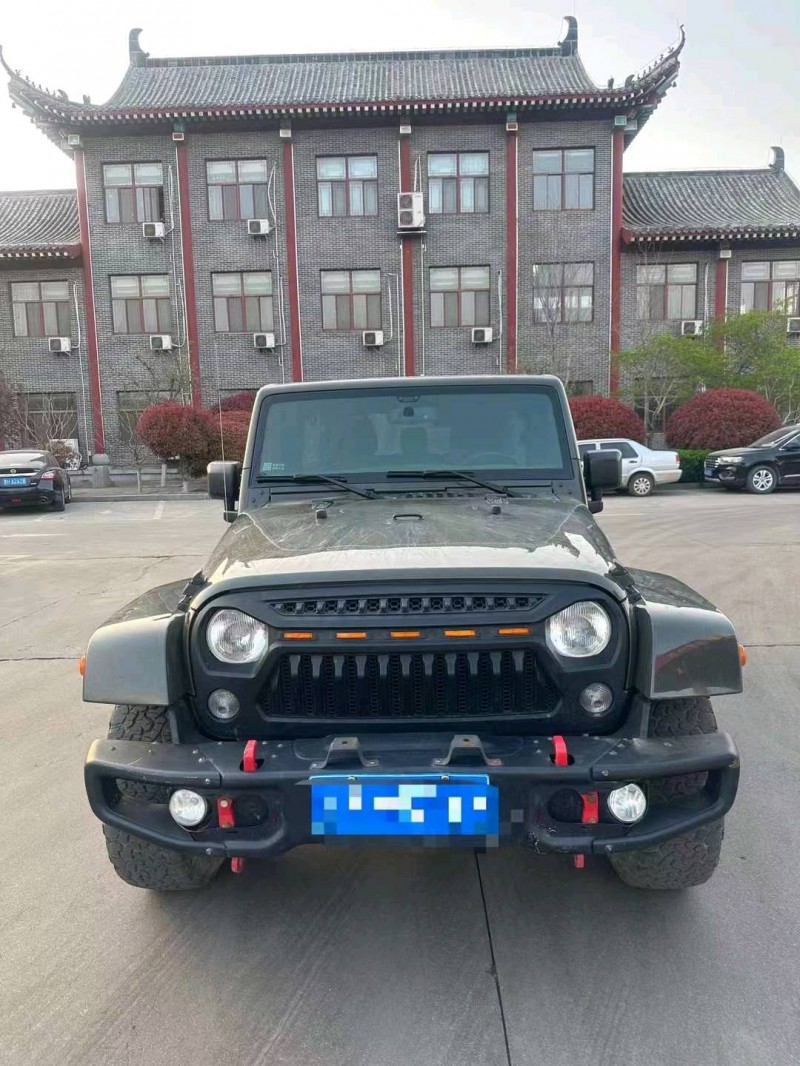 淄博16年Jeep牧马人1