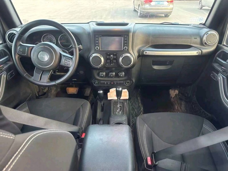 淄博16年Jeep牧马人6