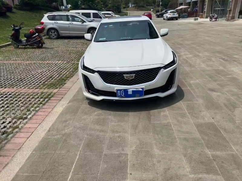 貴陽22年凱迪拉克CT51