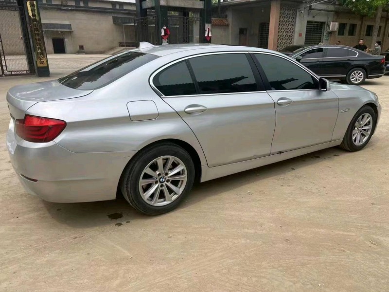 保定11年宝马5系3