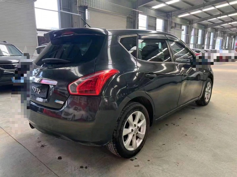 济宁14年日产骐达7