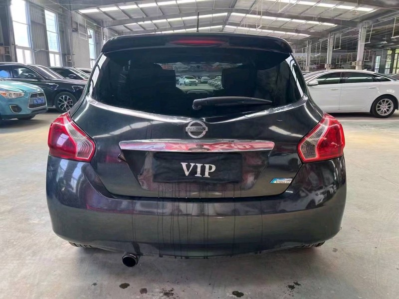 济宁14年日产骐达9