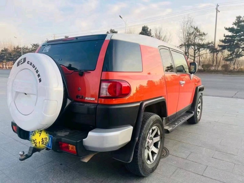 北京14年丰田兰德酷路泽8