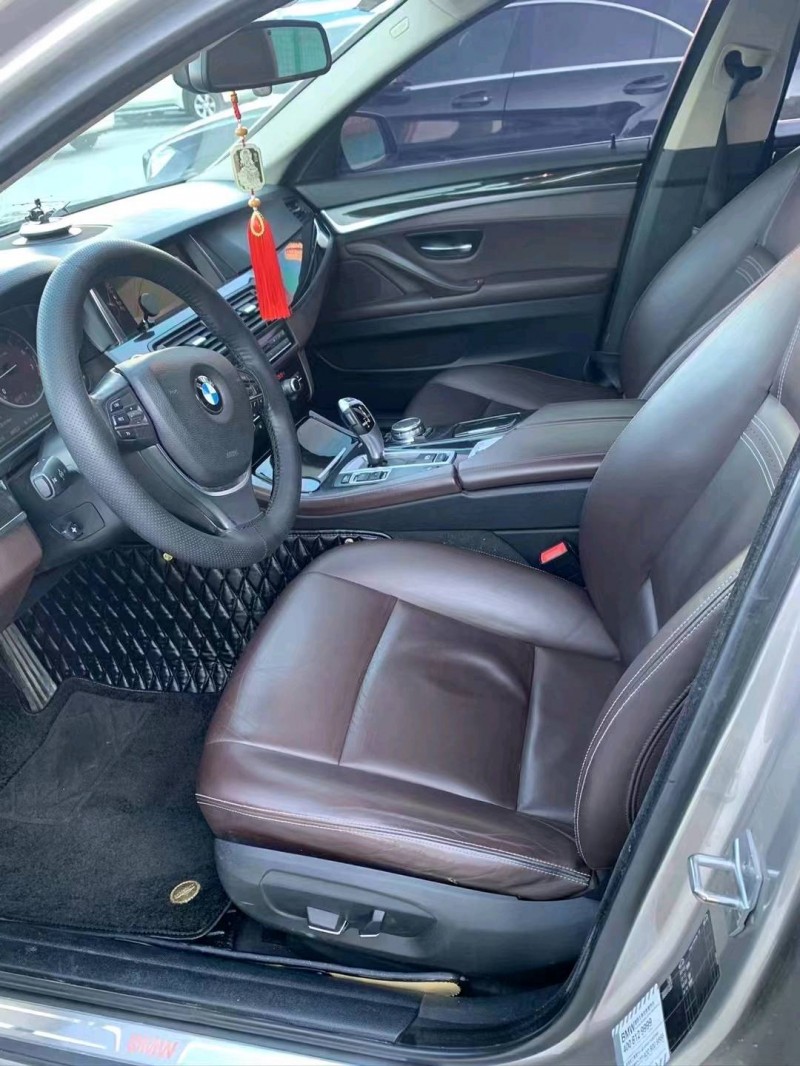 北京16年宝马5系4