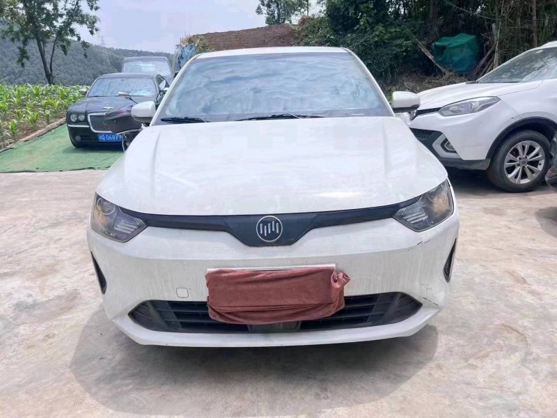 成都22年威马汽车E51