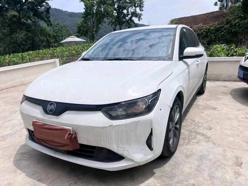 成都22年威马汽车E53