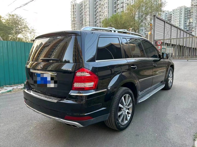北京13年奔驰GL8