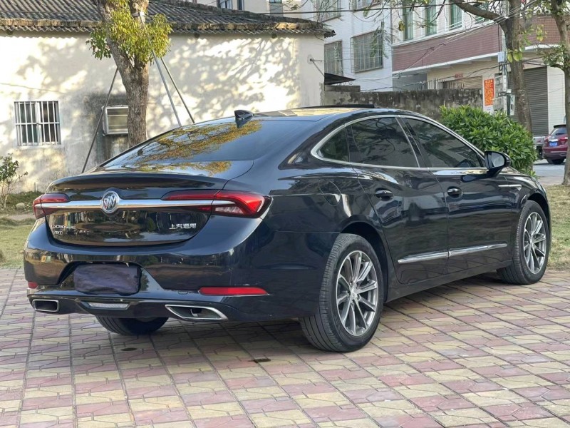 汕头20年别克君越8