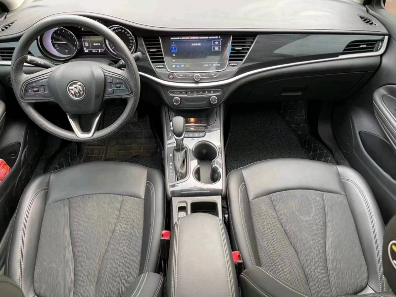 汕头21年别克威朗5