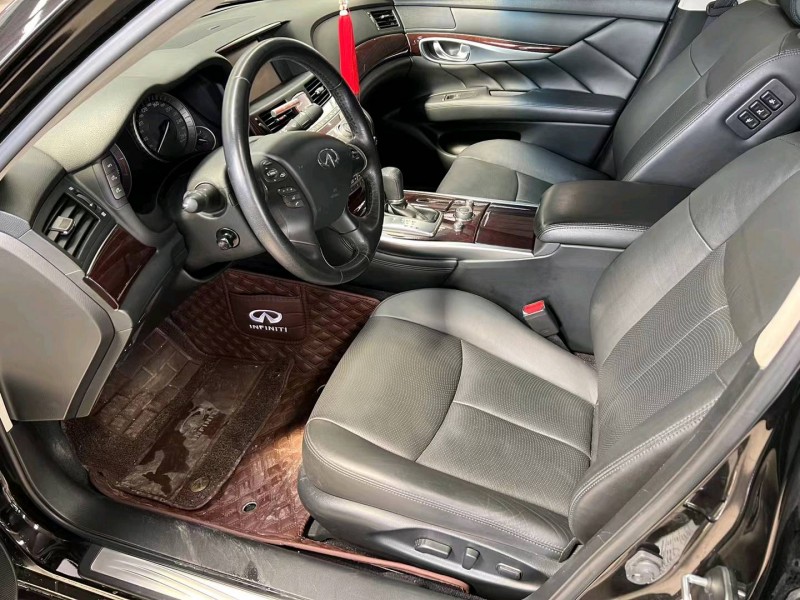 济宁16年英菲尼迪Q704