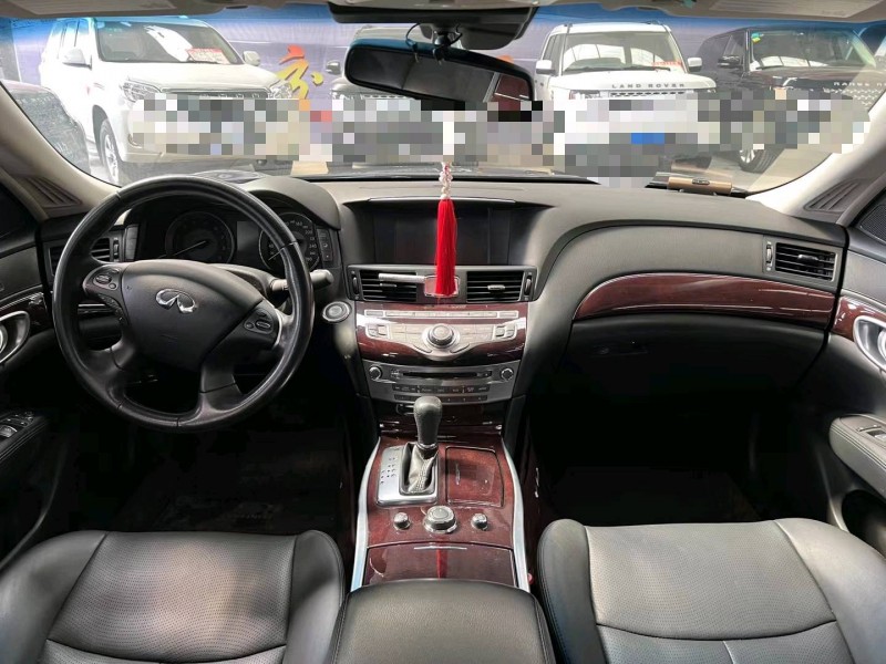 济宁16年英菲尼迪Q705