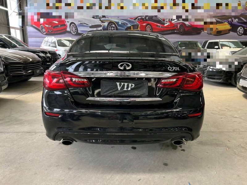 济宁16年英菲尼迪Q709